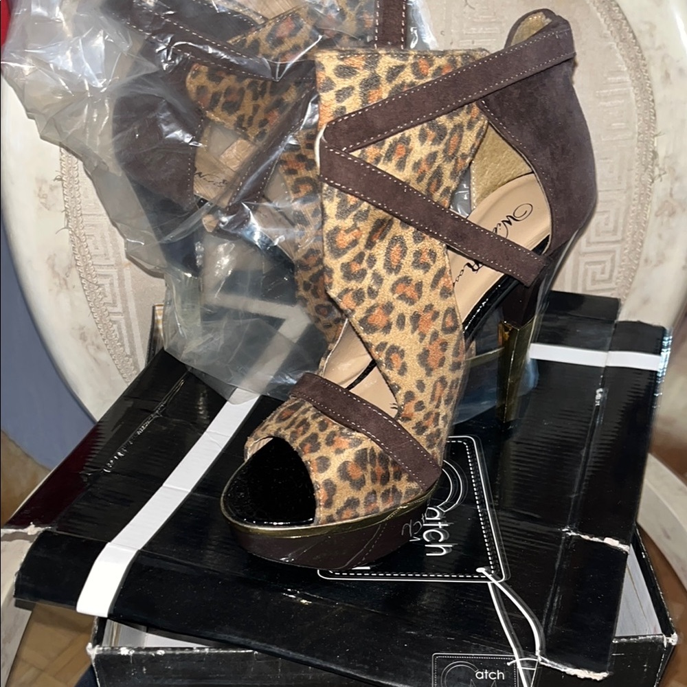 Leopard Print Open-Toe Heels - Picture 2 of 7